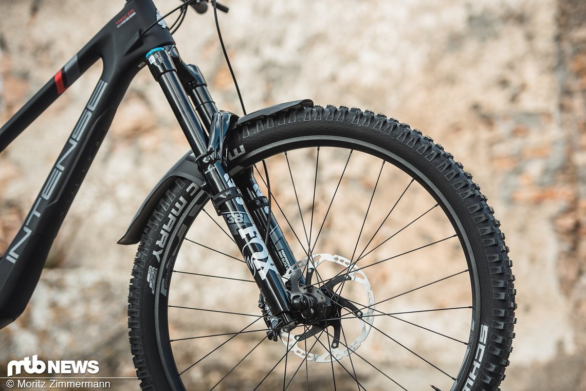 An der Front werkelt am 6.500 € teuren Pro-Modell eine Fox 38 in der Performance Elite-Version