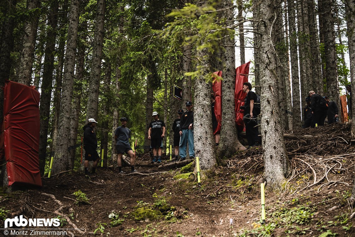 les-gets-track-walk-95510