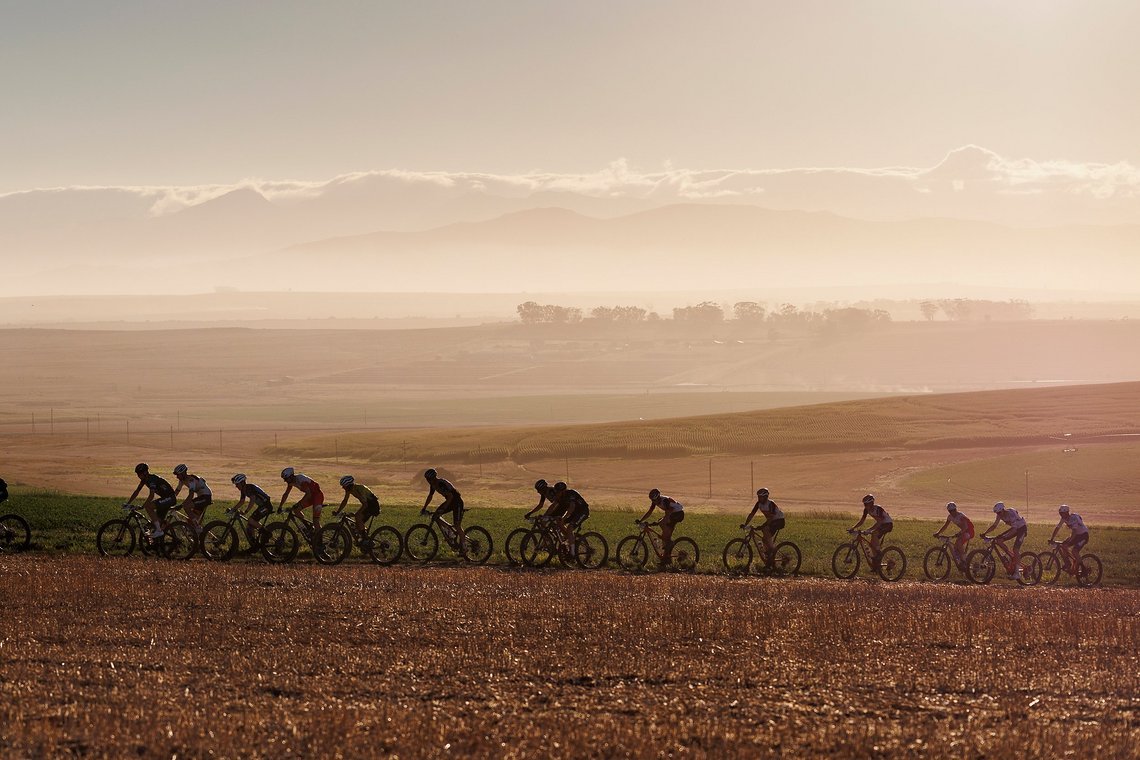 Riders during Stage 1 of the 2025 Absa Cape Epic Mountain Bike stage race held at Meerendal Wine Estate, Cape Town, South Africa on the 17th March 2025. Photo by Sam Clark/Cape Epic
PLEASE ENSURE THE APPROPRIATE CREDIT IS GIVEN TO THE PHOTOGRAPHER AN