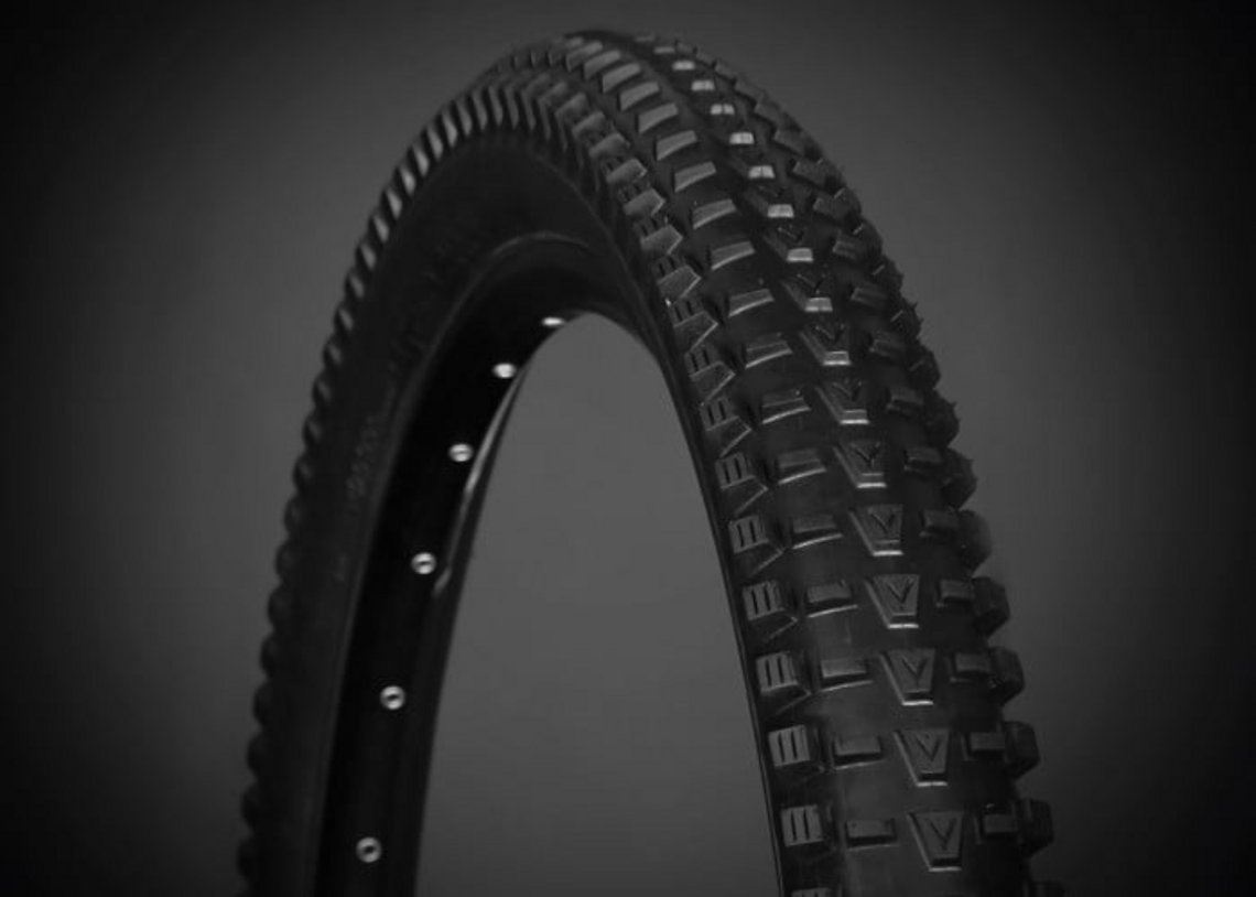Vee Tire Crown F