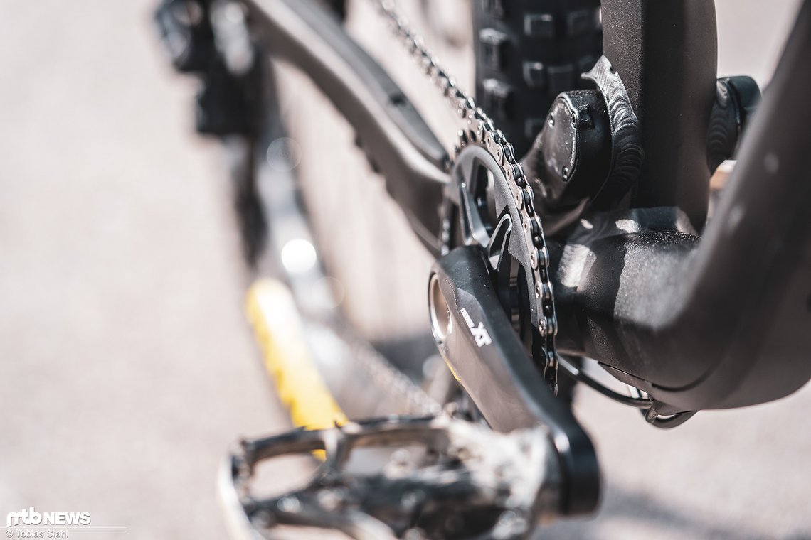Shimano bietet die Kurbel passend für drei Kettenlinien an: Standard, Boost und Super Boost