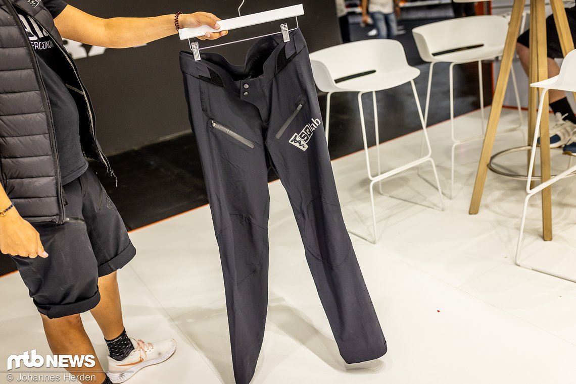 Die neue SQ-Pants One 10 wandert für gut 200 € über die Ladentheke.