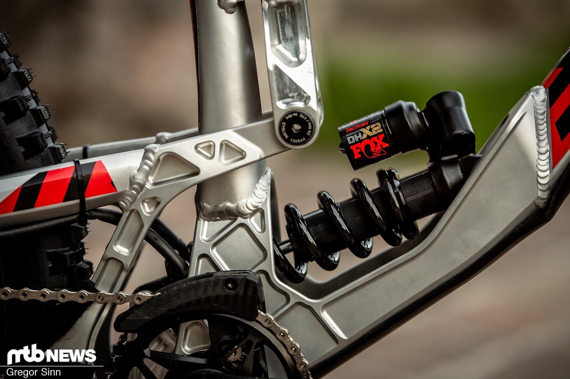 Ein Stahlfeder-Dämpfer in Aaron Gwins Racebike?