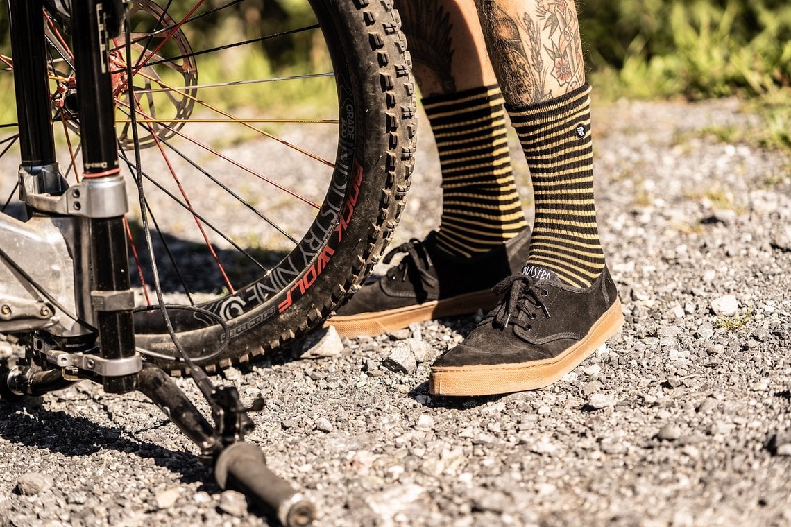 … Bikepark-taugliche Socken für modebewusste Sender.