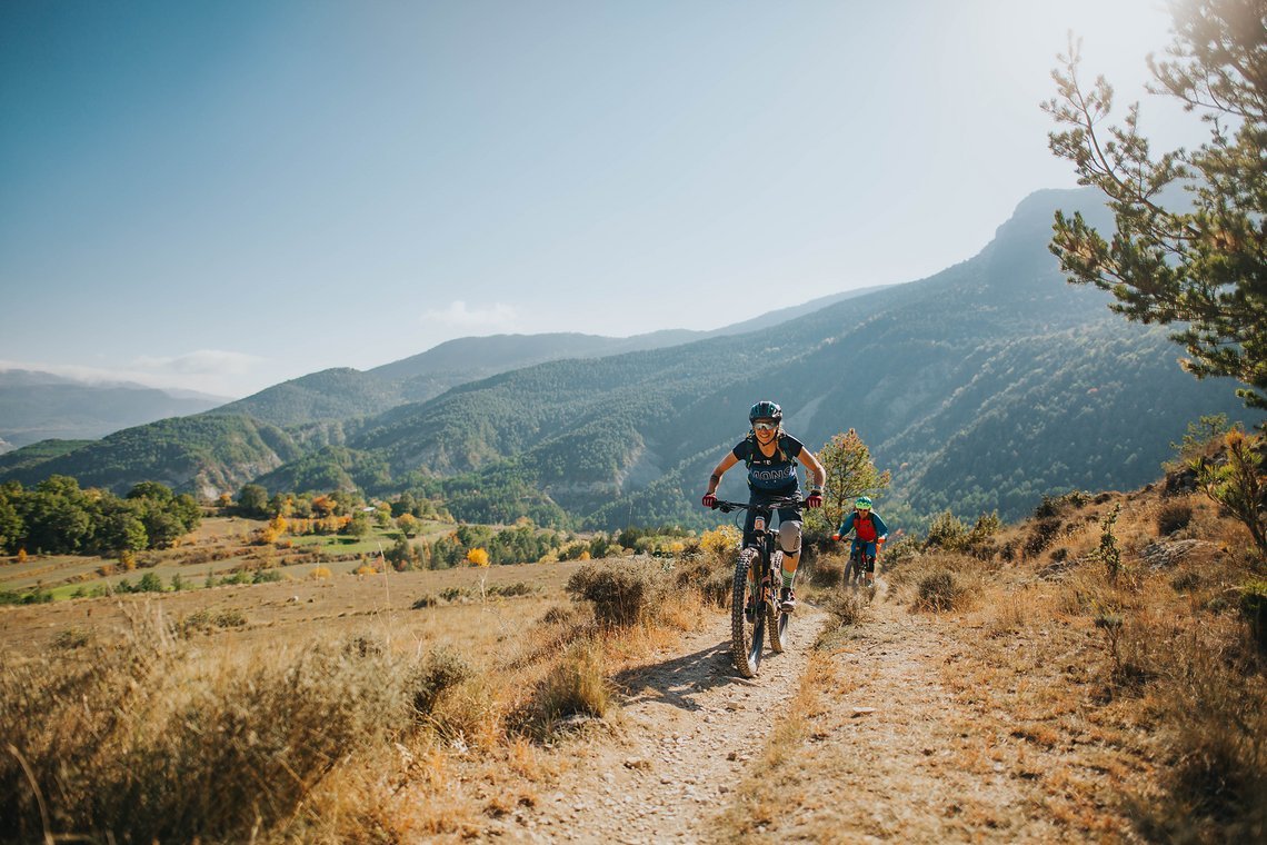 pyrenees-orientales-altitude-adventures-mtb-outsideisfree-farm-landscape