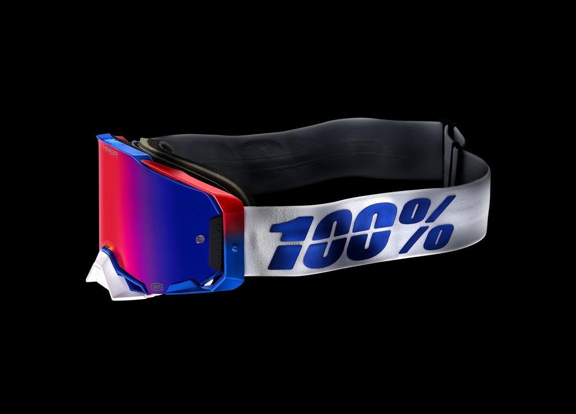 Die neue 100% Armega-Goggle kommt mit vielen praktische Features und einem kontrastverstärkendem Glas