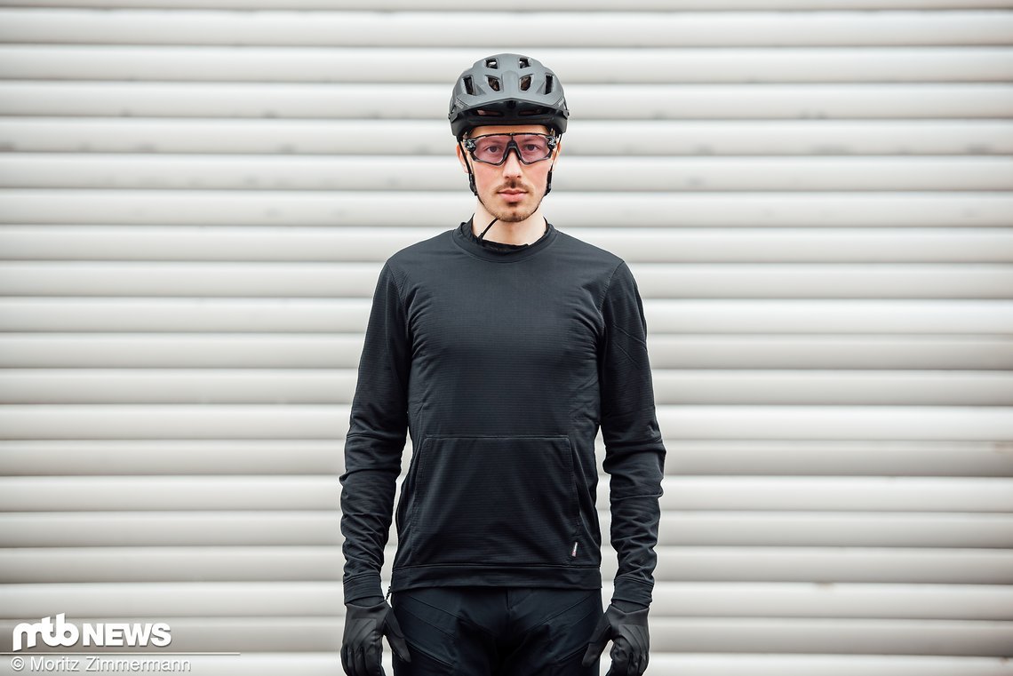 Das Specialized Trail-Series Thermal Jersey soll mit einem hervorragenden Mix aus Atmungsaktivität und Isolation auftrumpfen