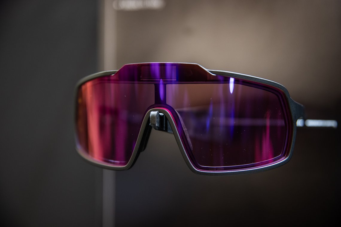 Die Out of Bot 2 Brille reagiert jetzt noch schneller auf einstrahlende Sonne.