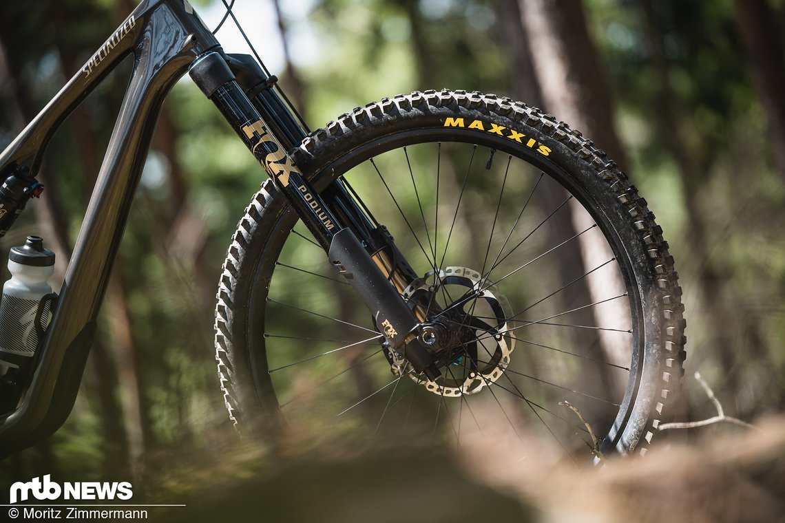 Mit der Fox Podium stellt der Fahrwerks-Riese erstmals eine Upside-Down-Enduro-Federgabel vor