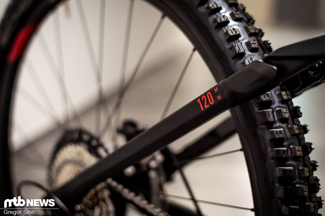 120 mm am Heck sollen dem Rad auch auf technischeren Trails Kontrolle verleihen.