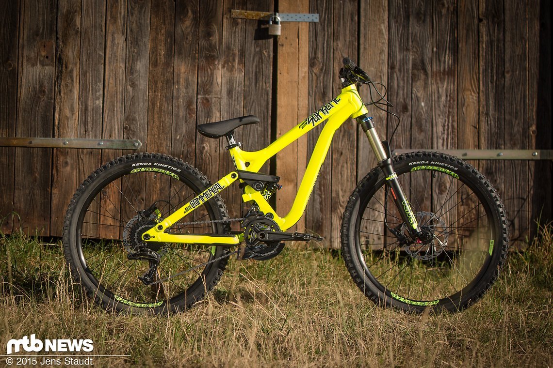 Ein gelber Flitzer - Commencal Supreme 24