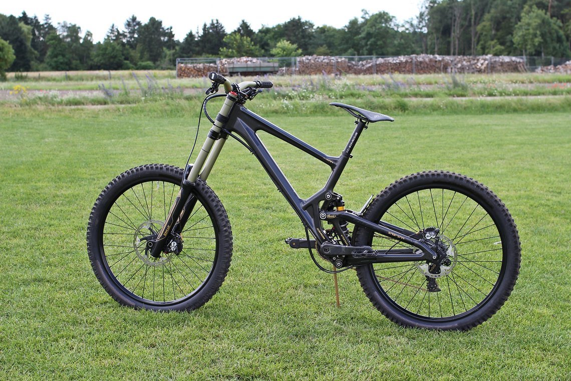 Für mächtig Verzögerung sorgen Shimano Saint BR-820 Bremsen