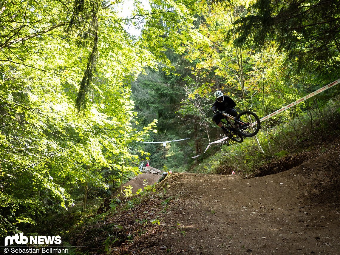 Bikepark-Betreiber Noah Grossmann testet die Strecke höchstpersönlich