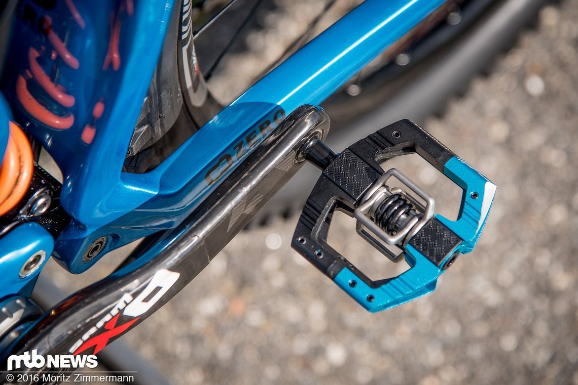 Danny Hart bevorzugt den kleineren Pedalkörper der Crankbrothers Mallet E-Pedale