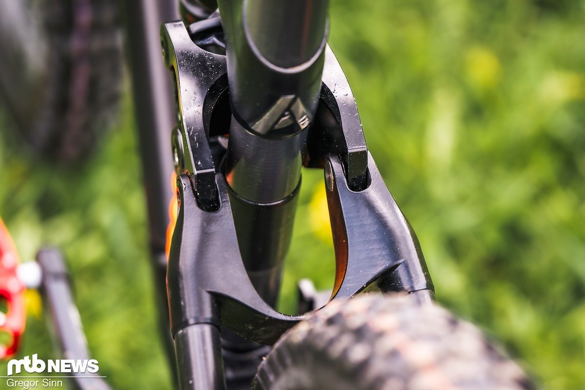 Am Atherton-Bike wird gefräst, gedruckt und geklebt.
