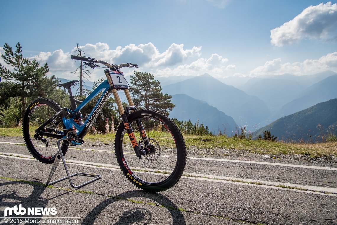 Ein letzter Blick auf das Mondraker Summum von Danny Hart, bevor es zur WM nach Val di Sole geht