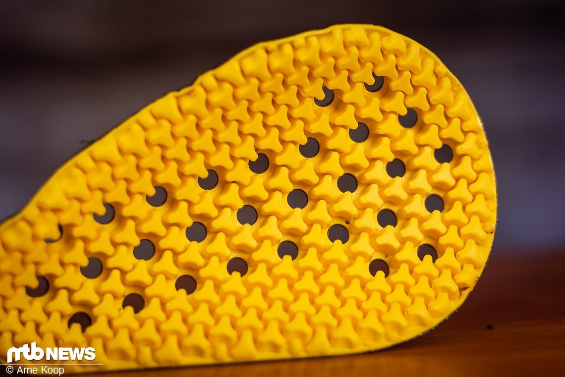 Das Herzstück der neuen Alpina Flow Pads ist der EN 1621-1:2012 Level 2 Norm Sas-Tec-Protektor.