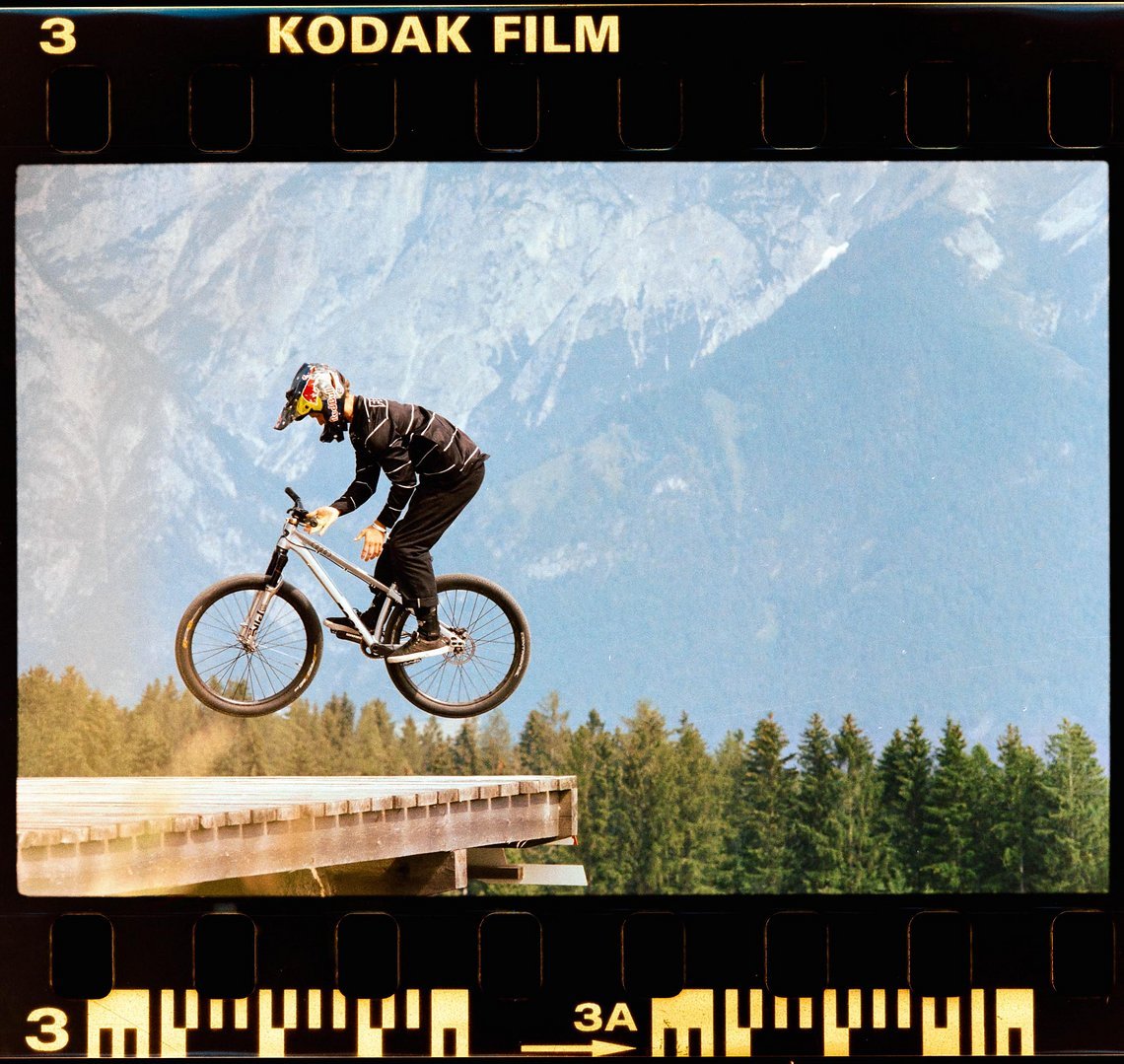 210620-Kodak-Gold-1-200-36-AE1-03-2