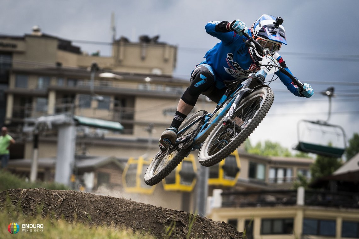 Flugphase: Josh Carlson (Platz 10) versus ...