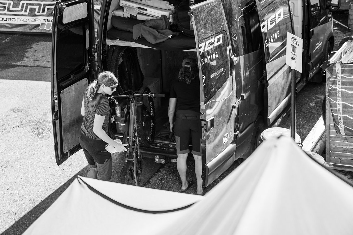Day 0 - Erstmal Pit aufstellen und sich um Teammanager-Sachen kümmern