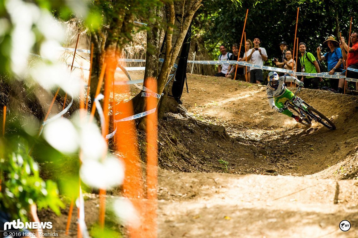 Loic Bruni kommt auf den 4. Platz, nur eine Zehntel Sekunde hinter Aaron Gwin. Das wird wieder ein Battle.