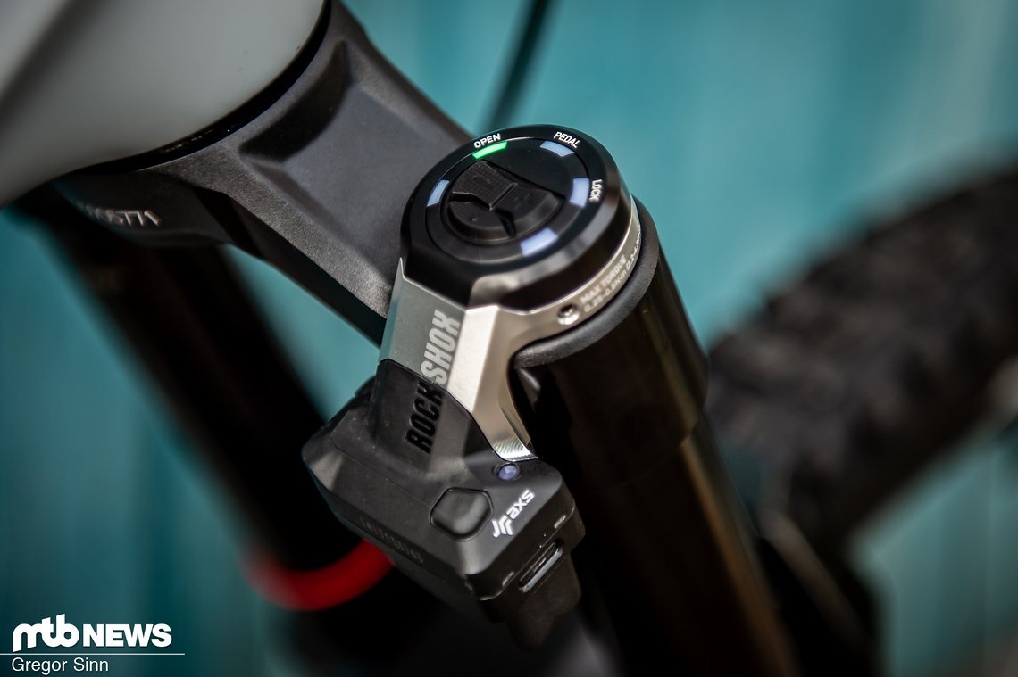 Highlight des neuen Uncaged 6-Modells ist das RockShox Flight Attendant-System