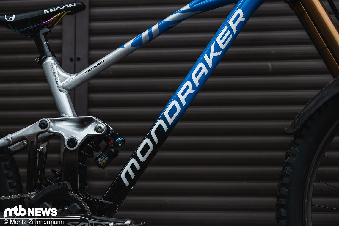 boxengasse-les-gets-mondraker-pinkerton-95819