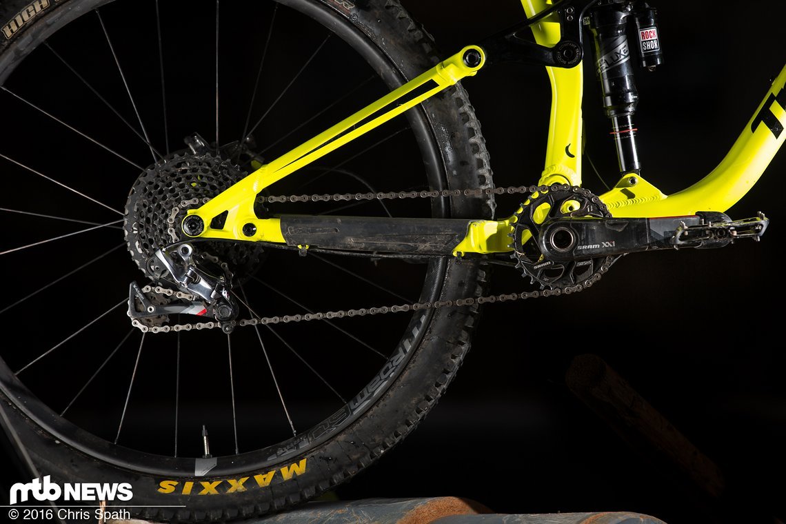 … 430 mm kurze Kettenstreben. Das sorgt für ein sehr verspieltes Handling!