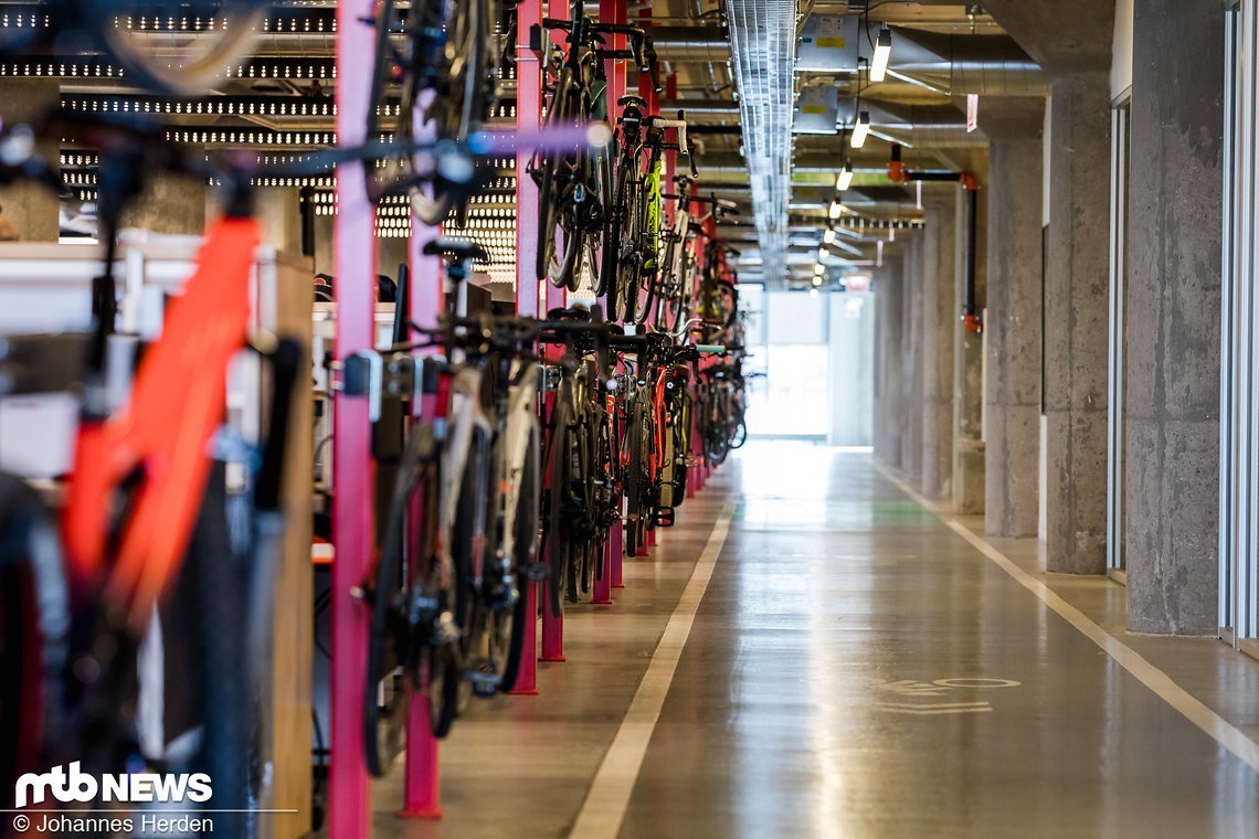 Man merkt: Hier fahren die Mitarbeiter gerne Fahrrad.