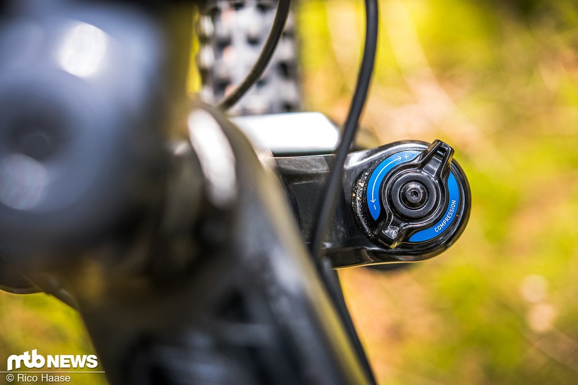 Das RC-Kürzel verrät: Man kann Compression und Rebound extern einstellen