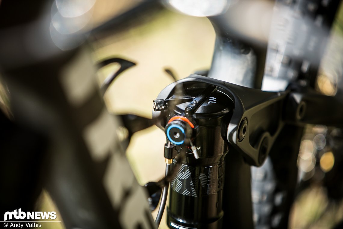 Auch der Dämpfer stammt aus dem Hause RockShox