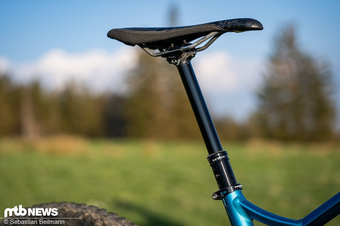 ... wie die unauffällig perfekte Funktion der versenkbaren Sattelstütze mit 160 mm Verstellweg
