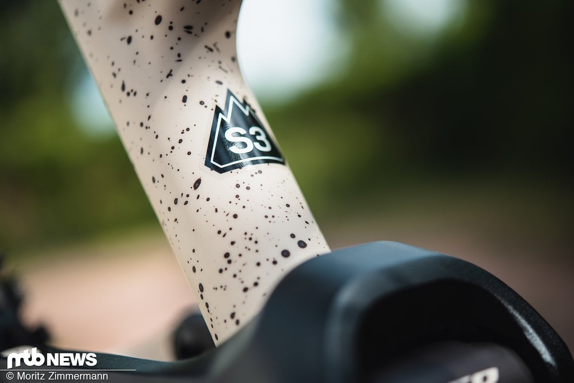 Während wir vorheriges Jahr ein Specialized Enduro in Größe S4 getestet haben, stand jetzt die etwas kleinere Variante S3 auf dem Programm.
