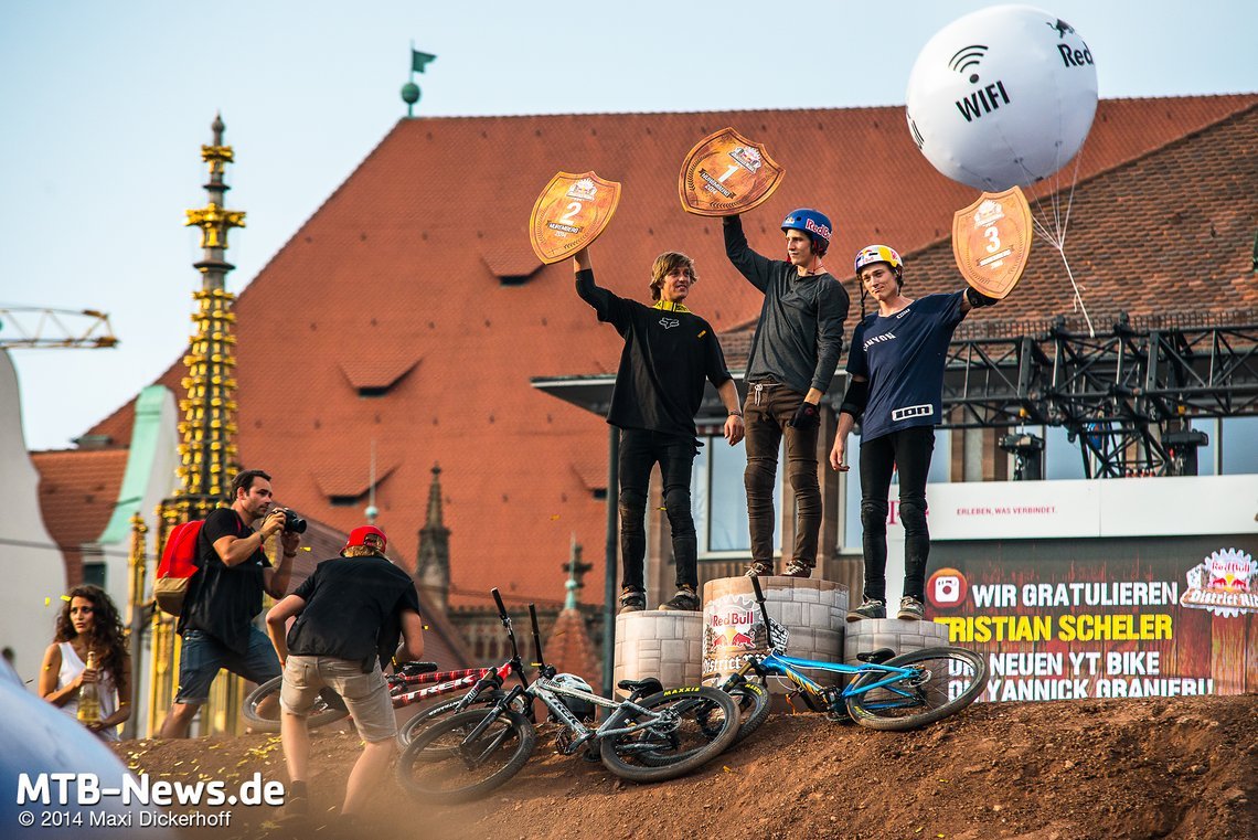 Das Podium beim District Ride 2014: Brandon Semenuk gewinnt vor Brett Rheeder und Thomas Genon