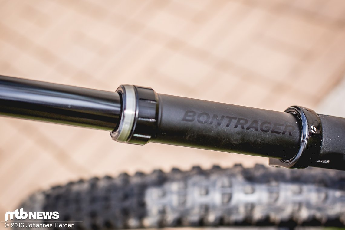 Detail: Bontrager-Logo, wenn die Stütze ganz ausgefahren ist