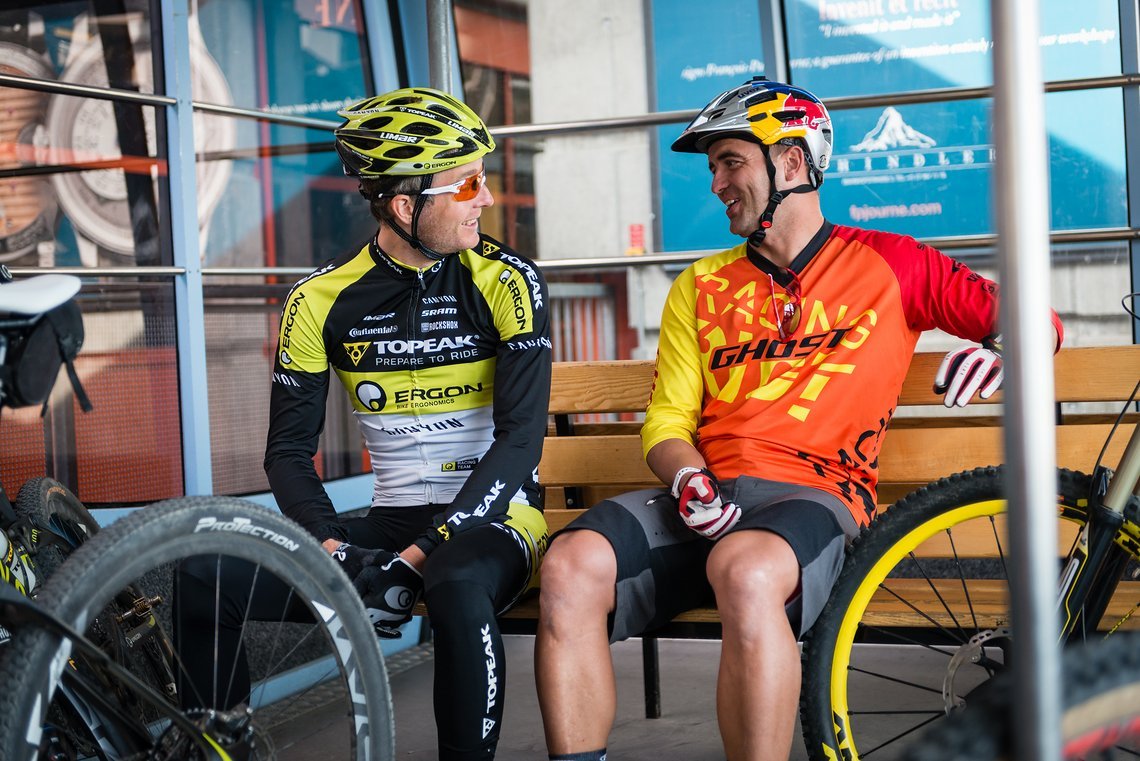 Michal im Plausch mit Marathon-Spezialist Kristian Hynek