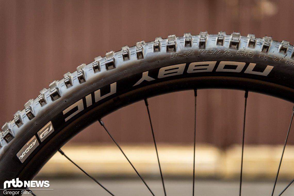 …soliden Schwalbe Nobby Nic-Reifen kombiniert.