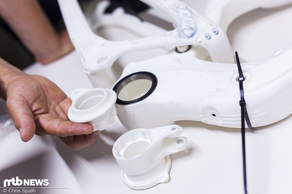 Im sehr wichtigen nächsten Schritt werden 3D-Drucke angefertigt, die Probleme zeigen, dabei helfen Lösungen zu finden oder einfach verschiedene Optionen zu testen