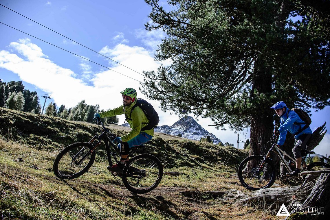 Erster Trail des Tages an der Bergbahn Schöneben