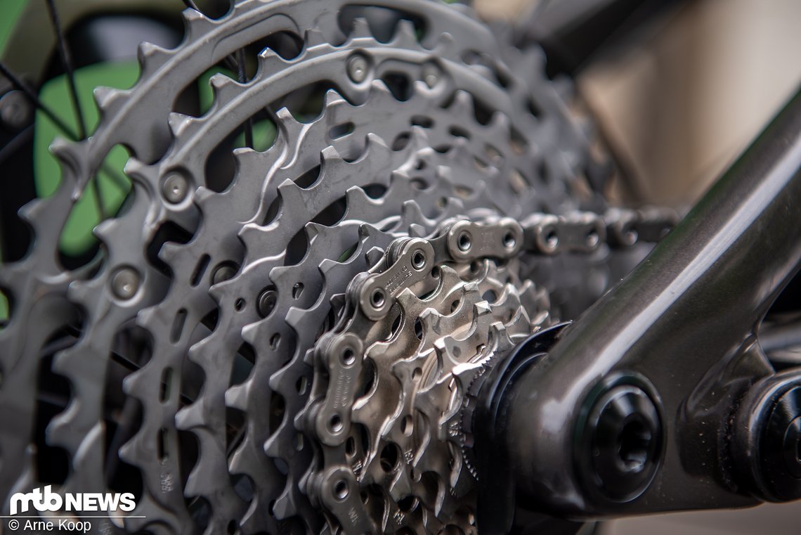 Shimano setzt nach wie vor auf die Hyperglide+ Kassetten und Ketten