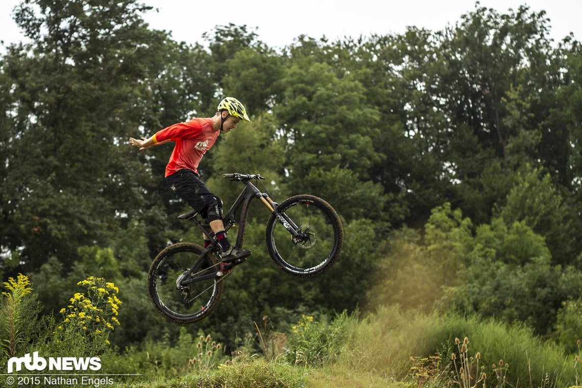 Etwas Spaß muss auch sein: Joni beim No-Hander
