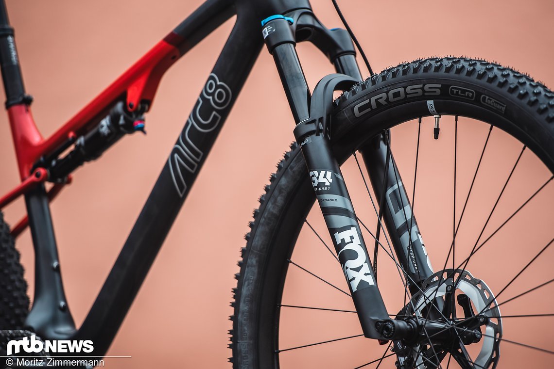 Die neue Benchmark im Cross-Country- und Down-Country-Segment im Hinblick auf die progressive Ausrichtung der Geometrie