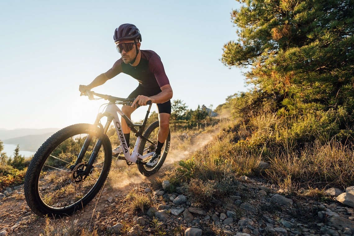 Vor allem bergab soll das Orbea Oiz 2023 einen großen Schritt nach vorne machen