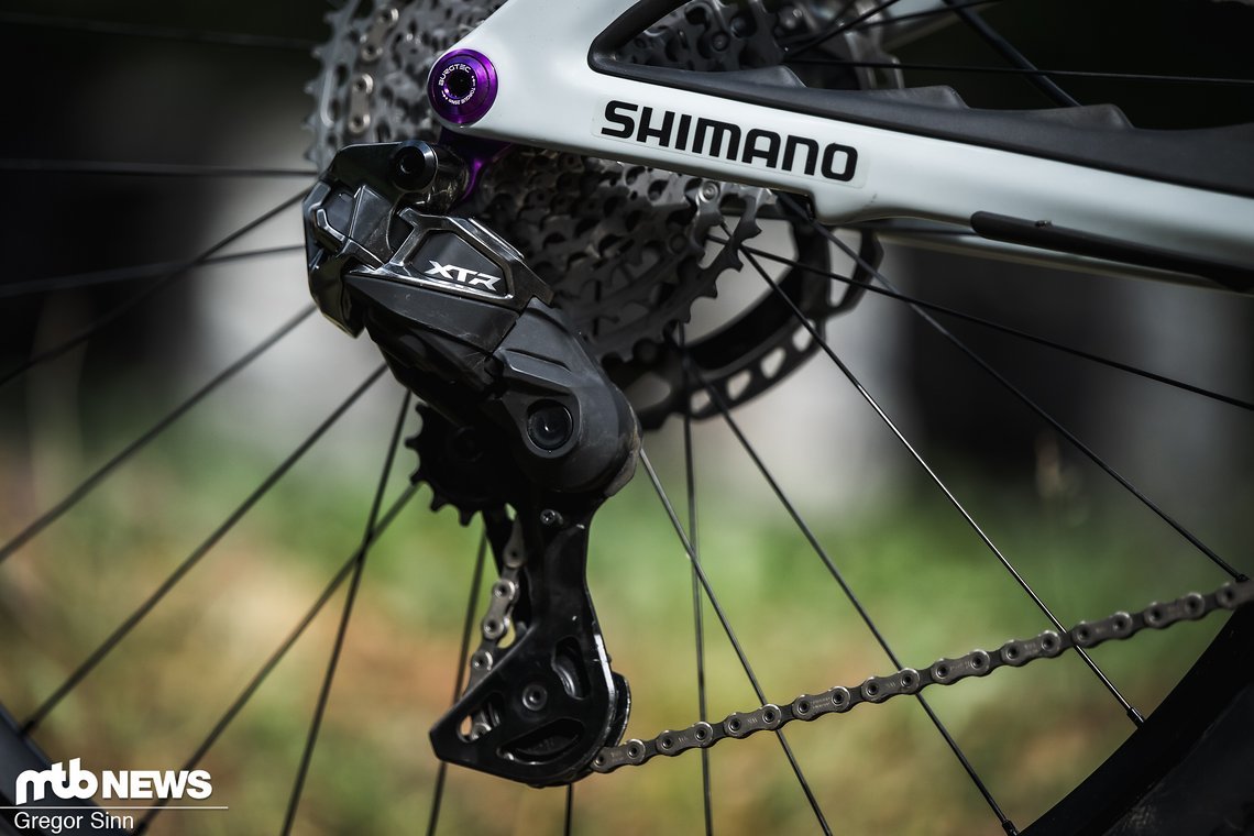 Bei der Schaltung vertraut man bei Yeti auf die neue Shimano XTR Di2.