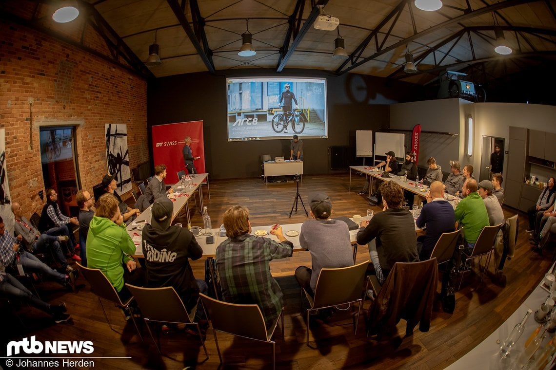 In entspannter Runde wurde am ersten Tag über verschiedene Themen aus der Fahrradwelt diskutiert.