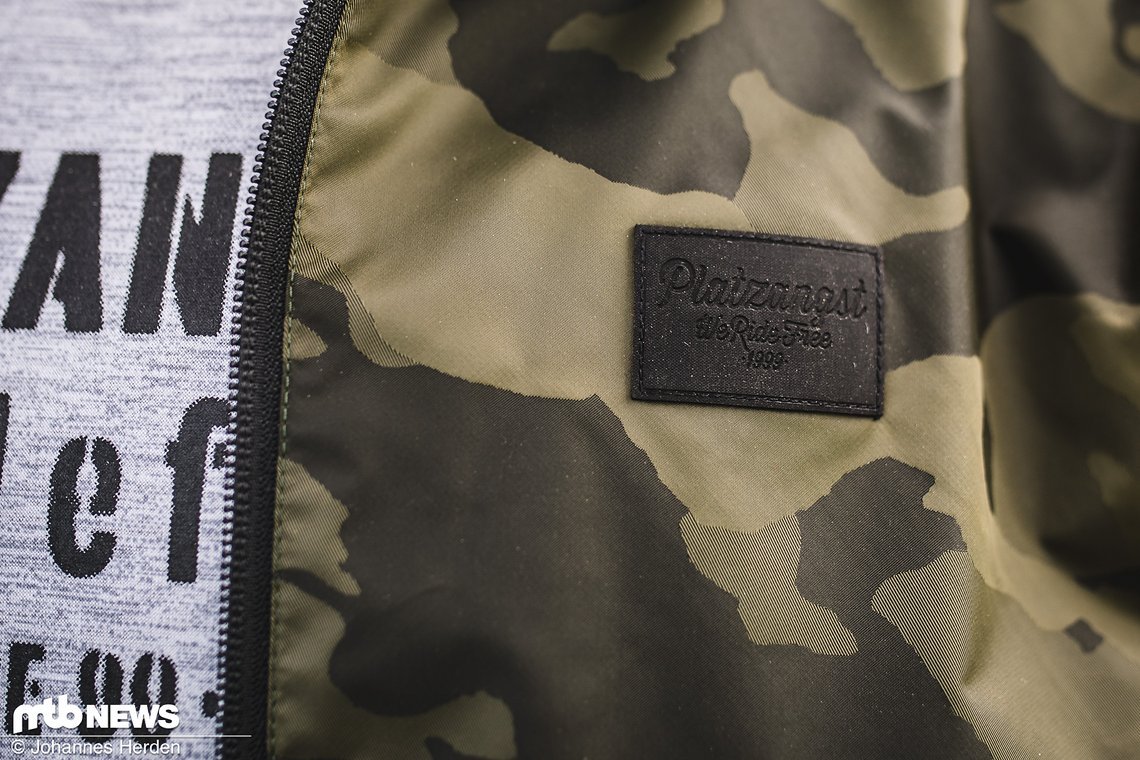 … und präsentierten mit der HOODED JACKET CAMO direkt eine neue Outdoor-Jacke