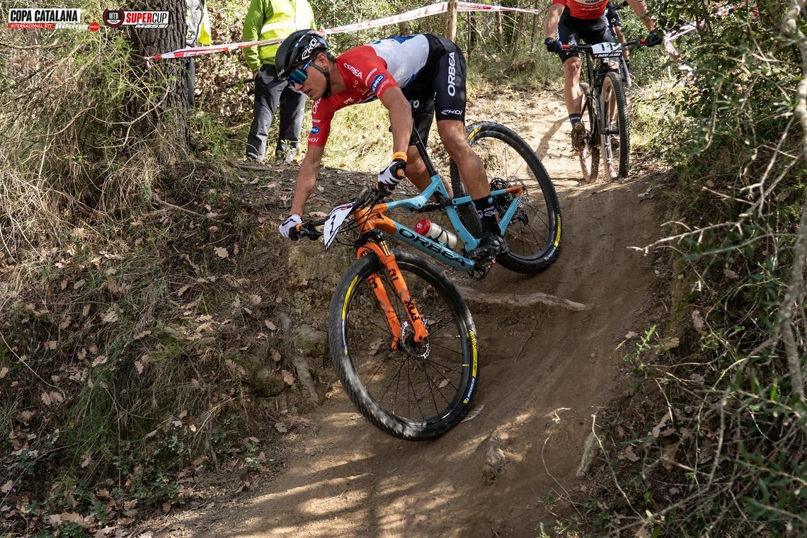 Neben Koretzky waren über weite Strecken des Rennens der Niederländer Milan Vader (im Bild) und Thomas Litscher vom KMC Orbea-Team in der Spitzengruppe vertreten und bestimmten durch ihre zahlenmäßige Überlegenheit das Rennen