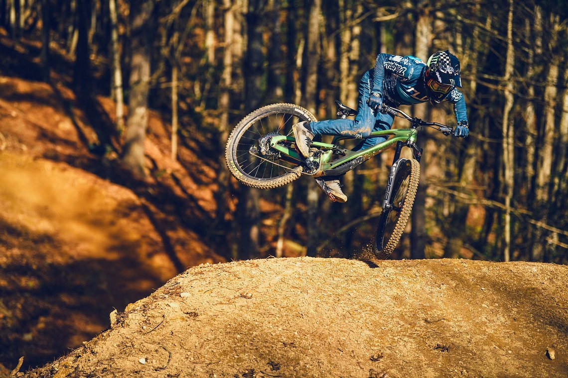 Wenn das neue Cannondale Jekyll auch nur ansatzweise so gut ist wie der Style von Mitch Ropelato, dann dürfte das neue Enduro Bike der US-Amerikaner ein voller Erfolg werden