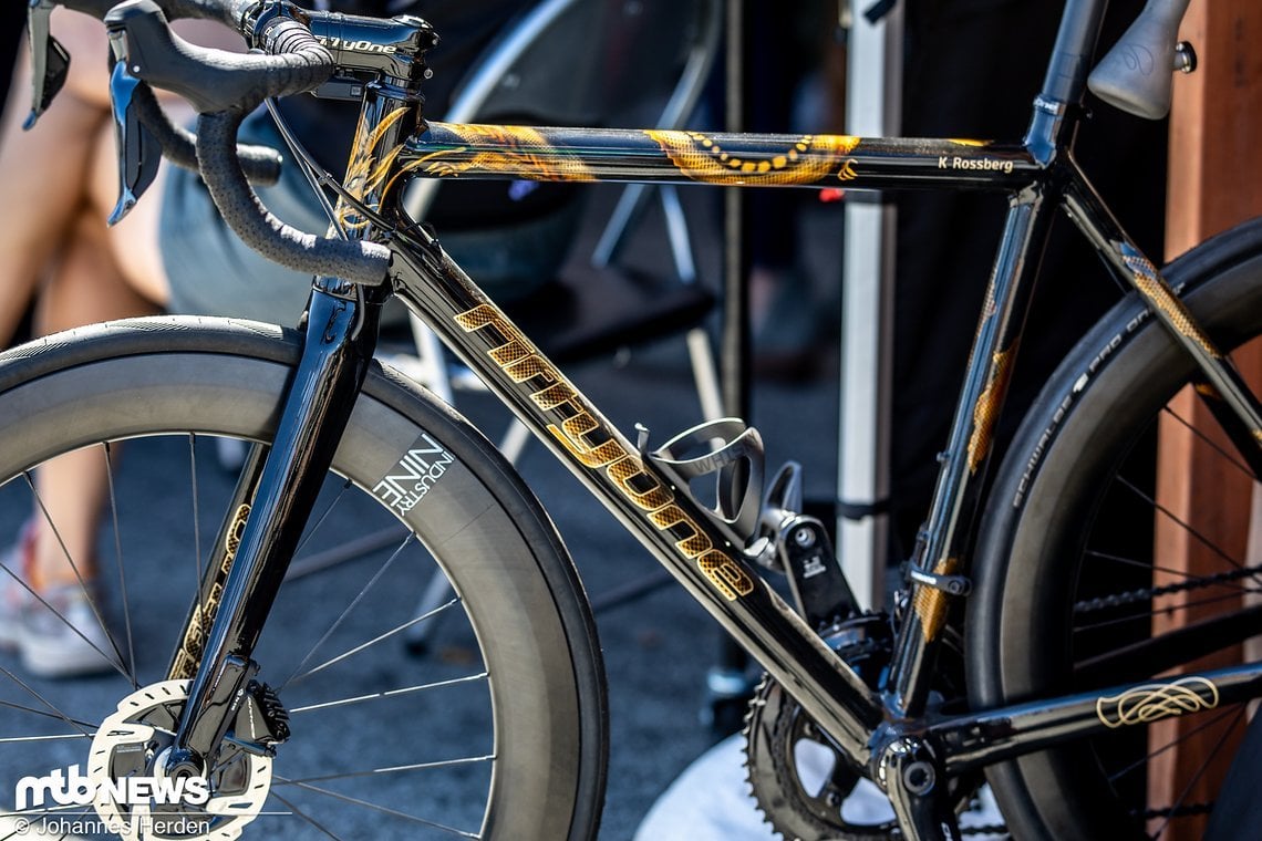 Die irische Firma Fiftyone Bikes stellte ihr Bike bei Quiver aus und zog definitiv einige Blicke auf sich