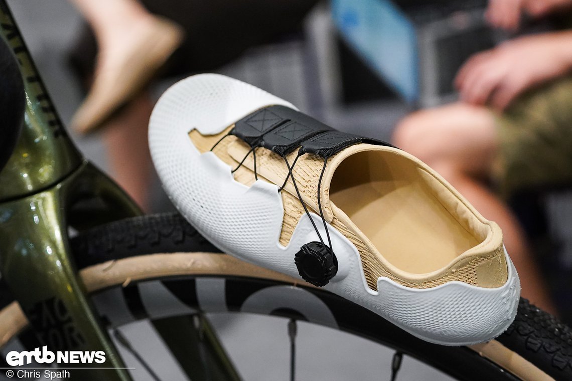 Alle Einzelteile sind austauschbar, der Schuh ist aus verschiedenen 3D-Druck-Materialien gefertigt.